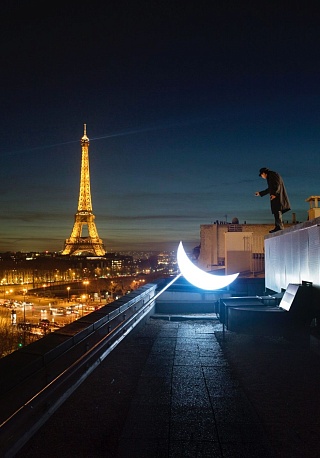 Картина путешествие Частной Луны  в Париж